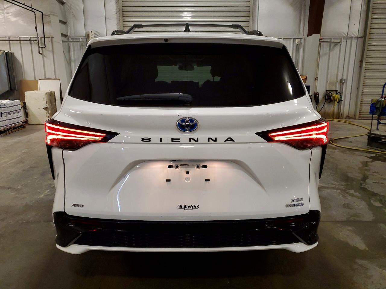 2021 TOYOTA SIENNA — фото 6