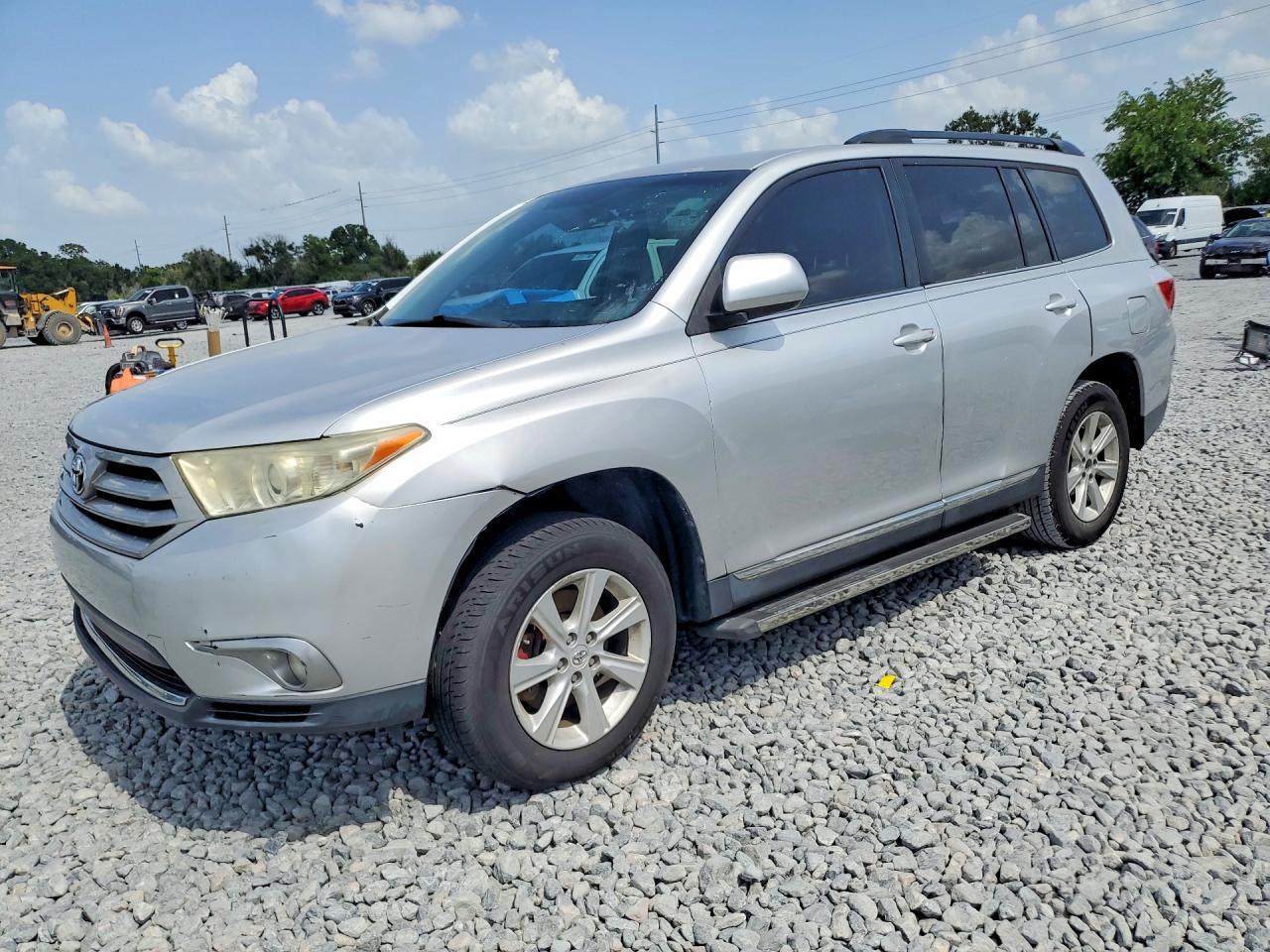 2013 TOYOTA HIGHLANDER — фото 1