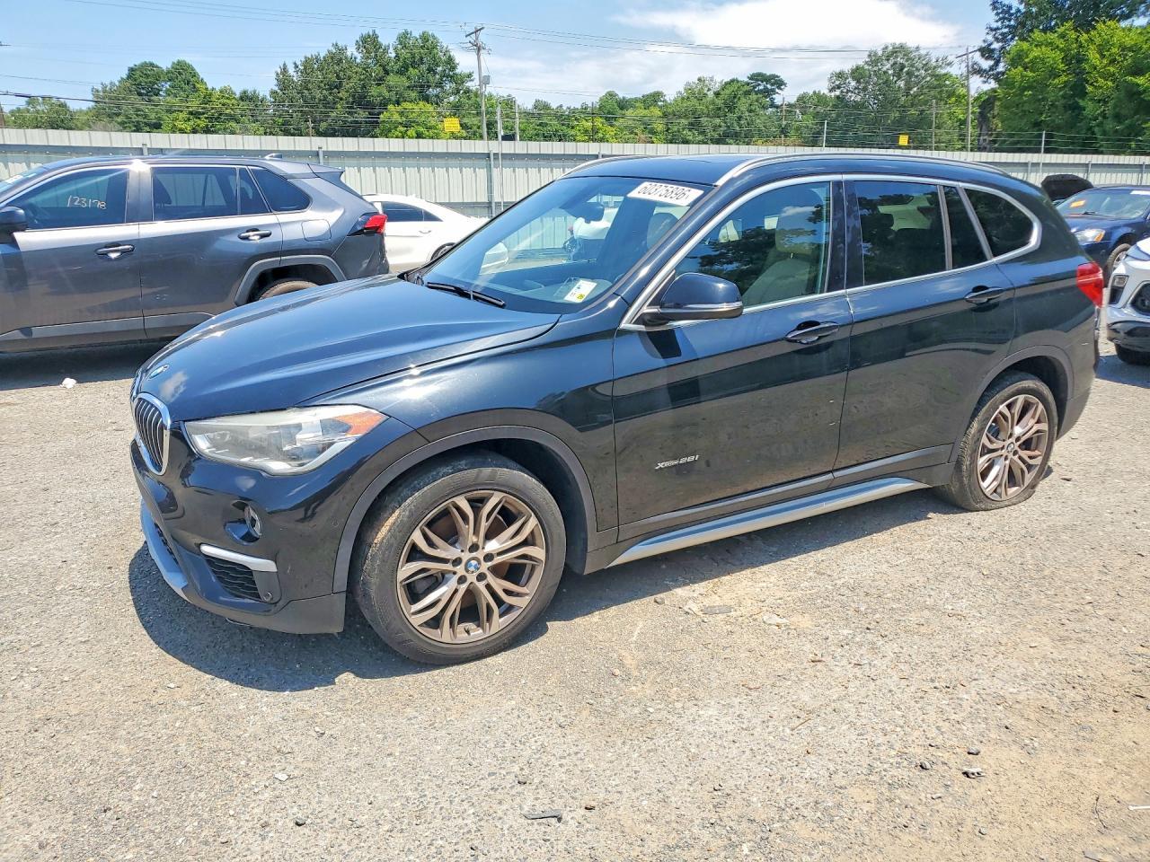 2016 BMW X1 — фото 1