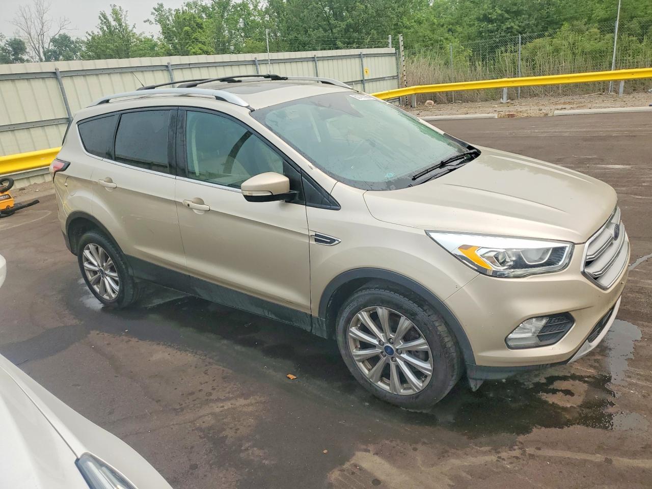 2017 FORD ESCAPE — фото 4