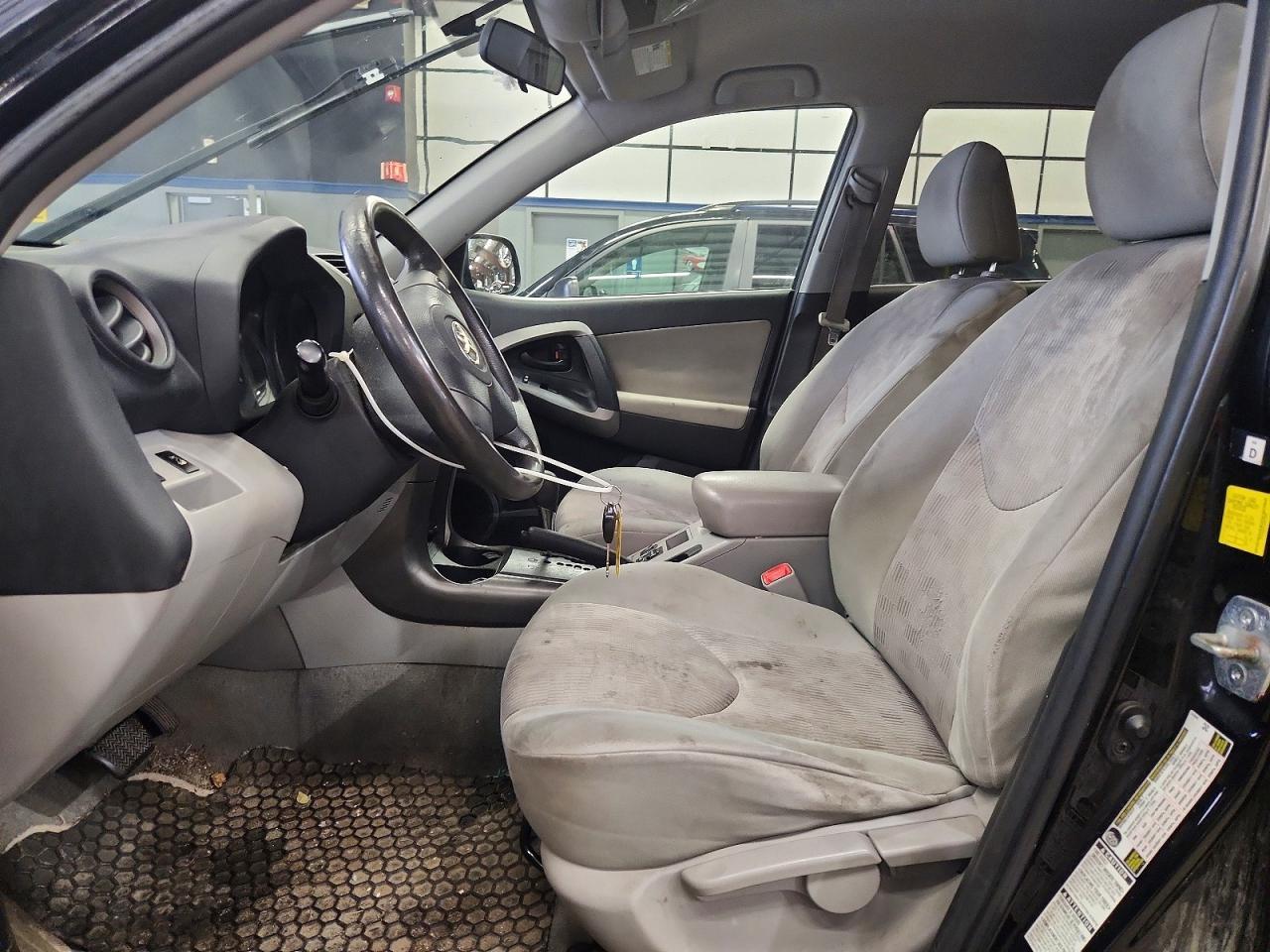 2010 TOYOTA RAV4 — фото 7