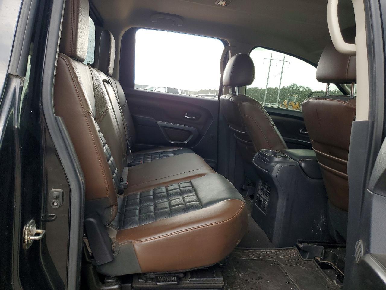 2016 NISSAN TITAN — фото 10