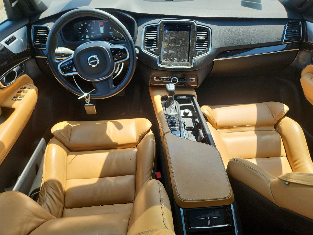 2017 VOLVO XC90 — фото 8