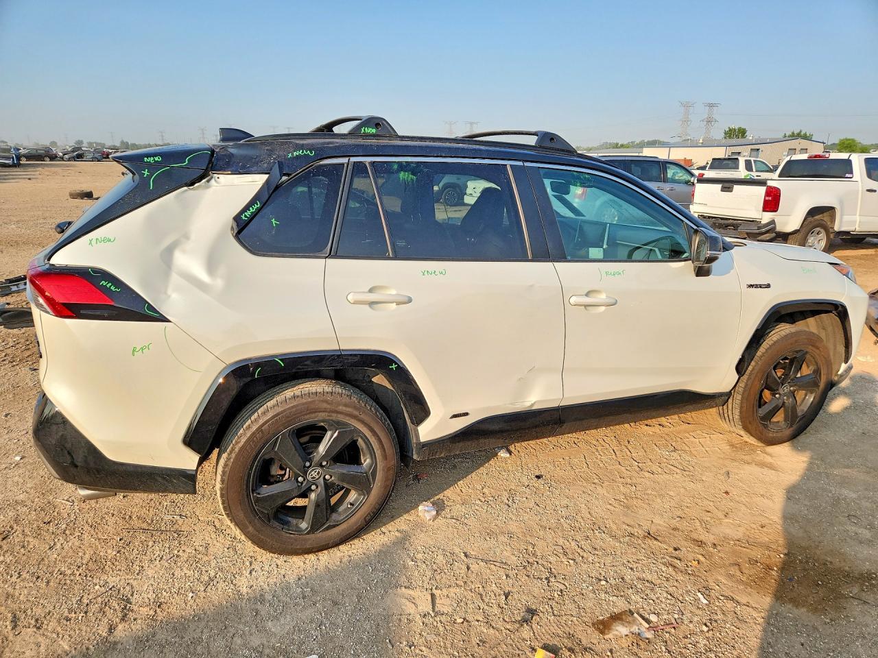 2021 TOYOTA RAV4 HYBRID — фото 3