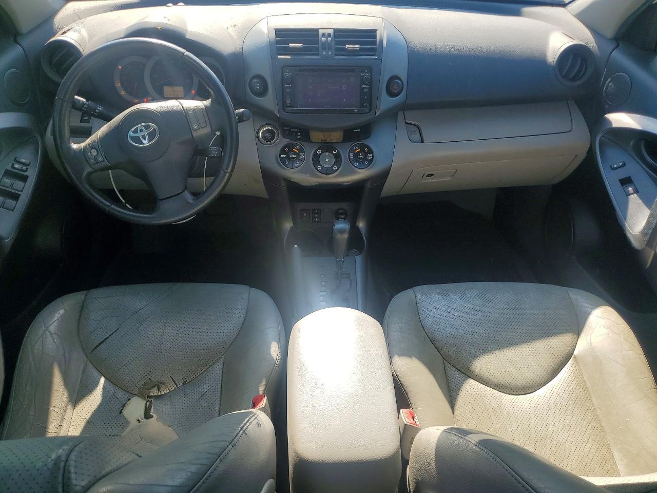 2012 TOYOTA RAV4 — фото 8