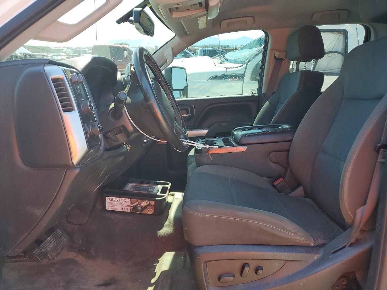 2015 CHEVROLET SILVERADO 3500 — фото 7