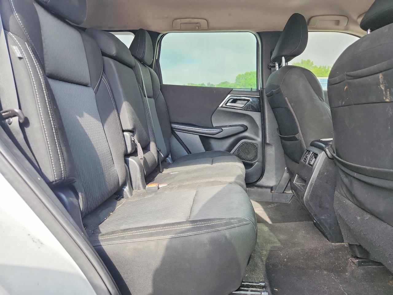 2022 MITSUBISHI OUTLANDER — фото 11