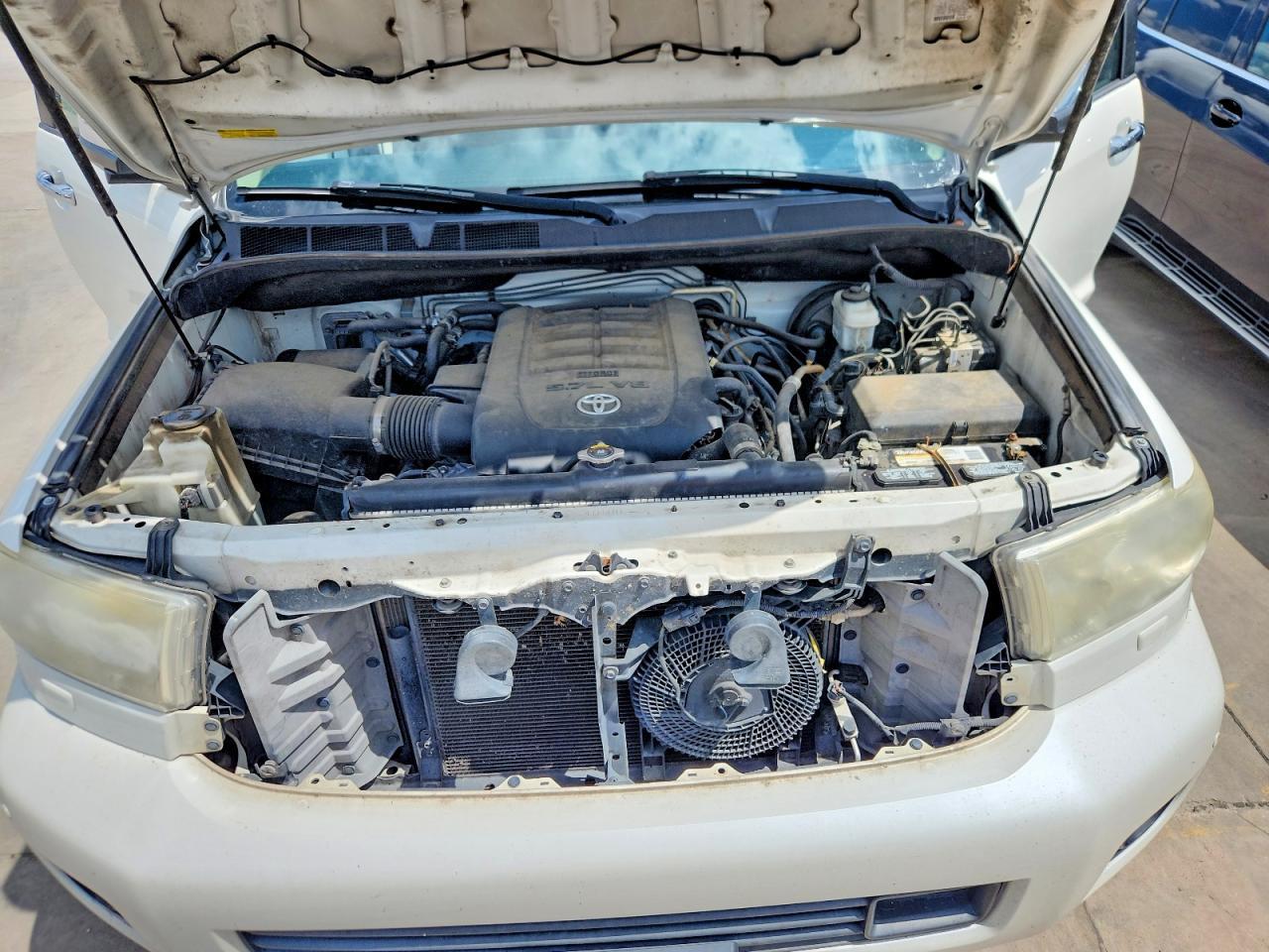 2014 TOYOTA SEQUOIA — фото 12