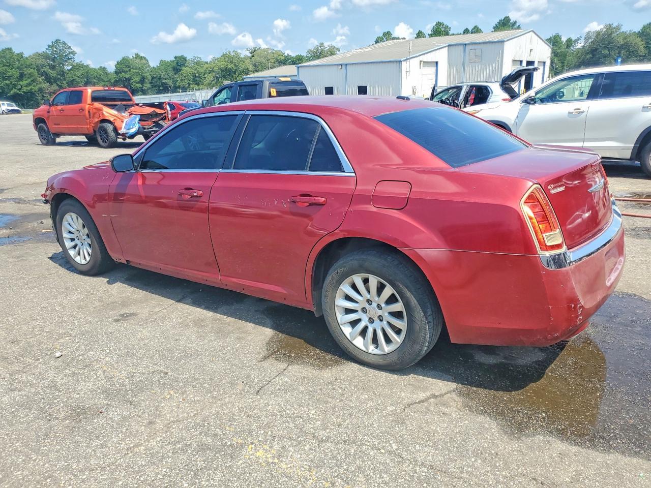 2013 CHRYSLER 300 — фото 2
