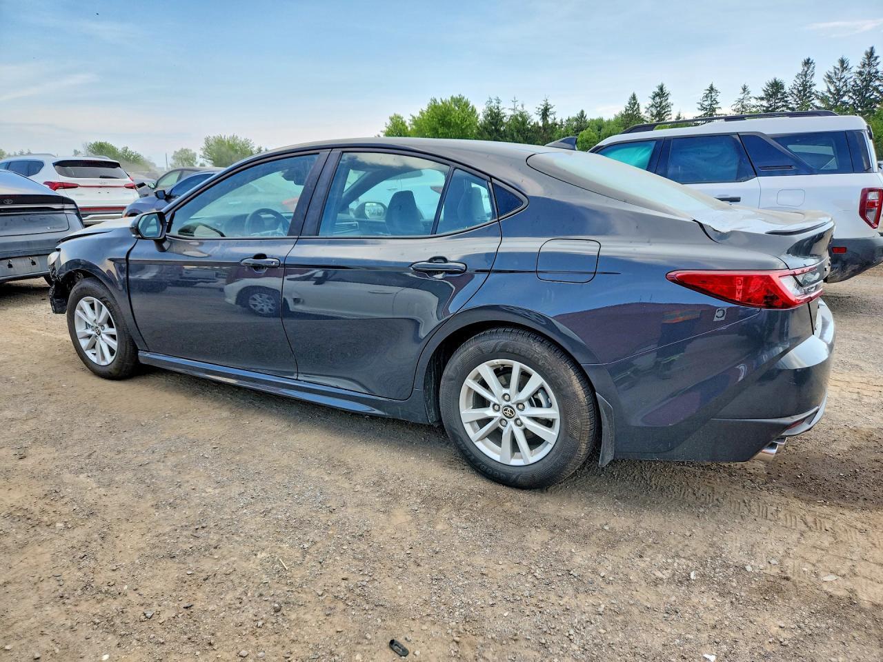 2026 TOYOTA CAMRY HYBRID — фото 2