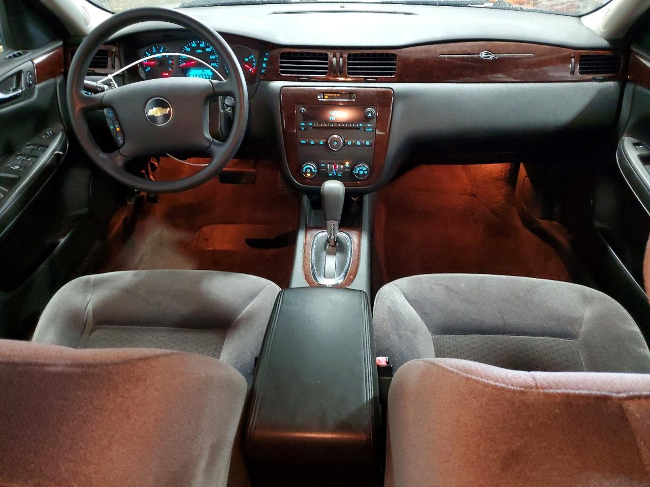 2010 CHEVROLET IMPALA — фото 8