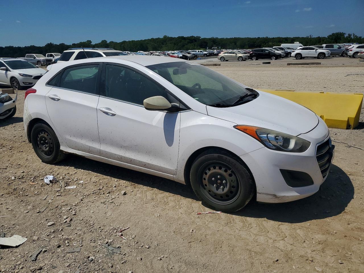 2016 HYUNDAI ELANTRA — фото 4