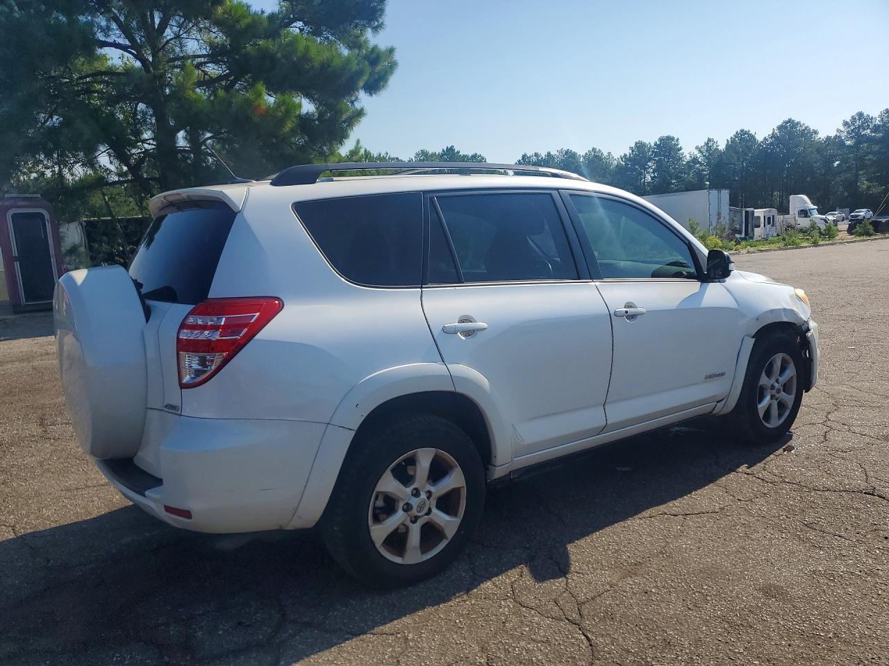 2012 TOYOTA RAV4 — фото 3