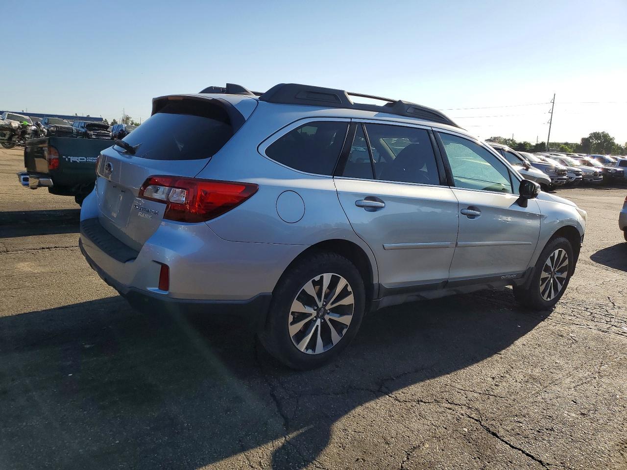 2017 SUBARU OUTBACK — фото 3