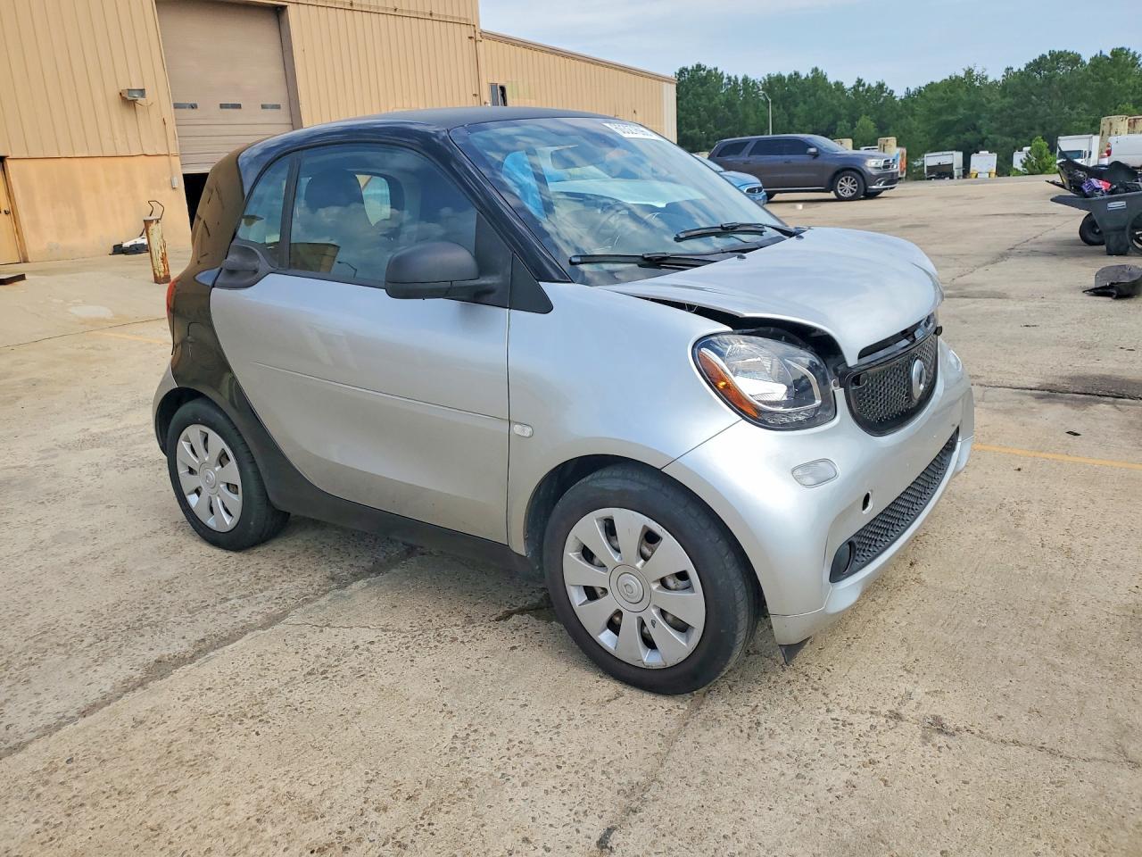 2016 SMART FORTWO — фото 4
