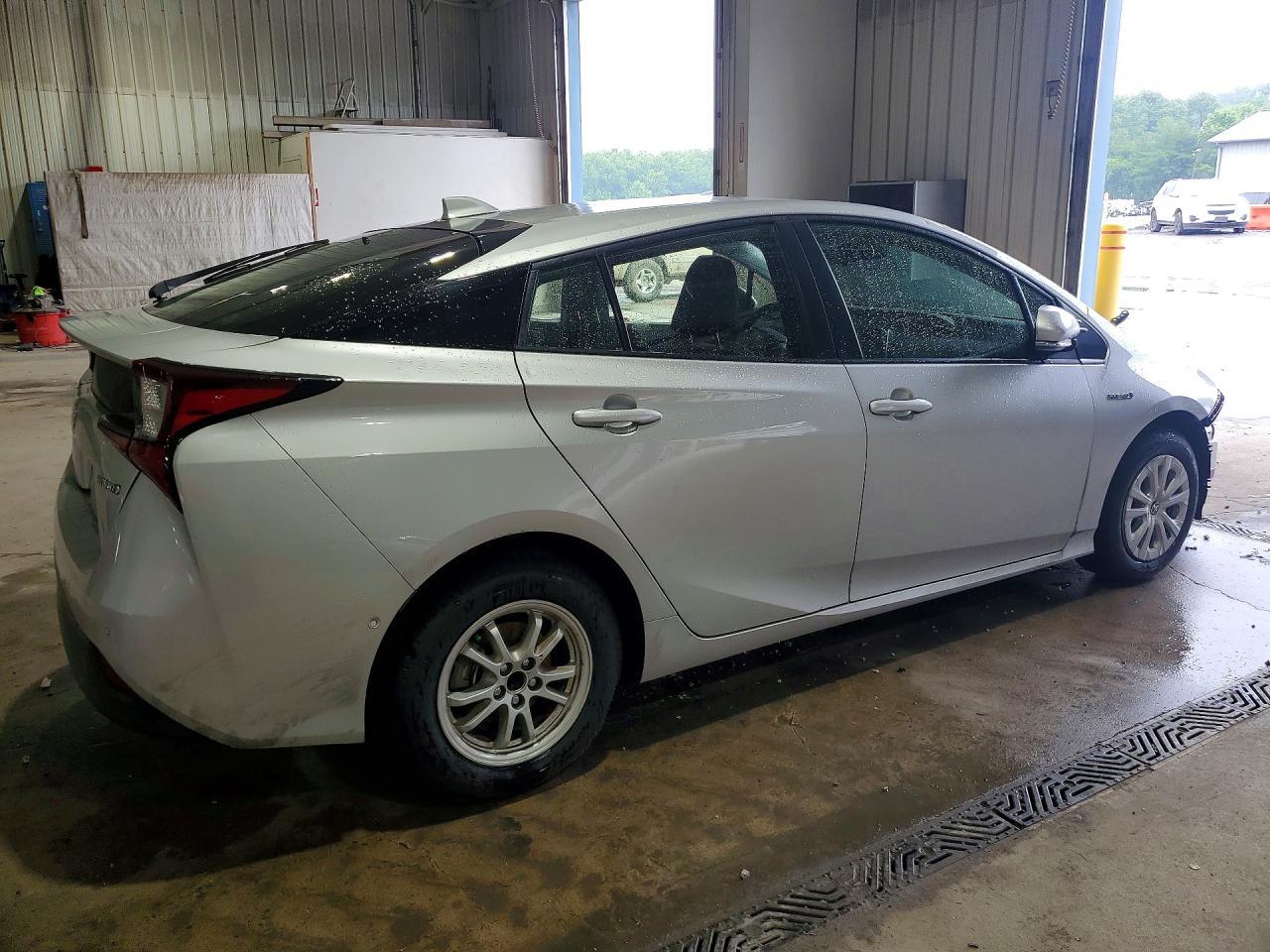 2022 TOYOTA PRIUS — фото 3