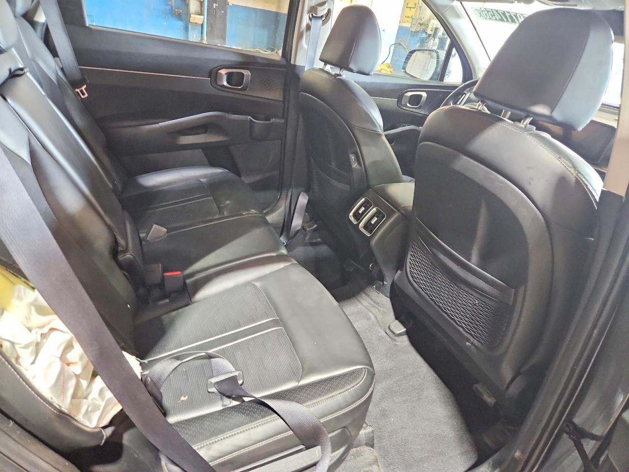2024 KIA SORENTO — фото 11