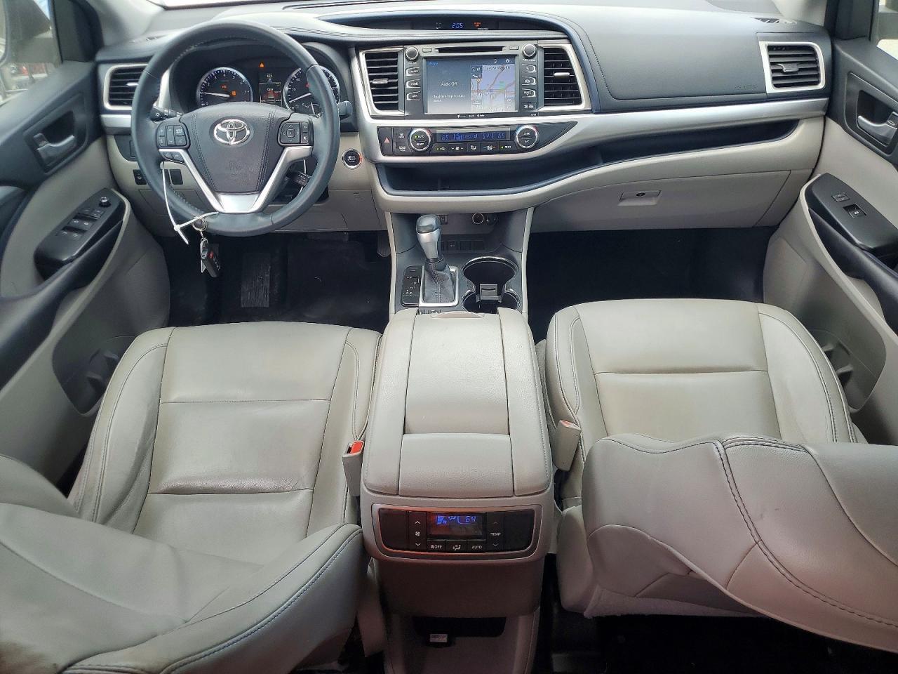 2016 TOYOTA HIGHLANDER — фото 8