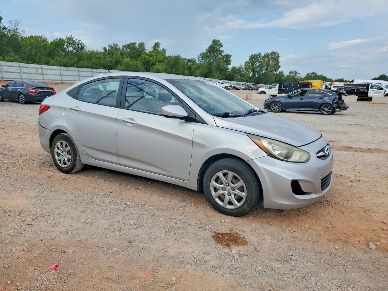 2014 HYUNDAI ACCENT — фото 4
