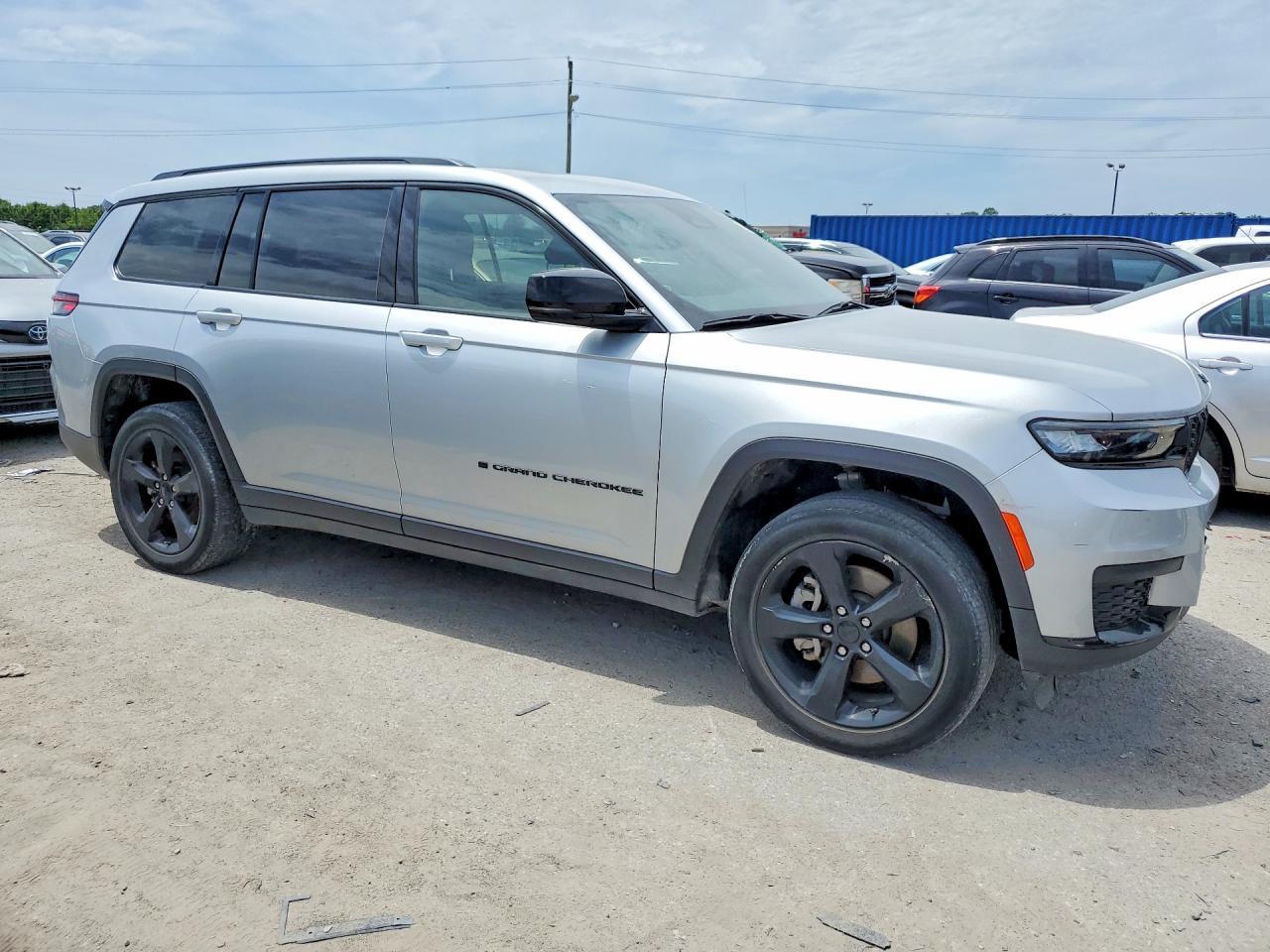 2023 JEEP GRAND CHEROKEE — фото 4