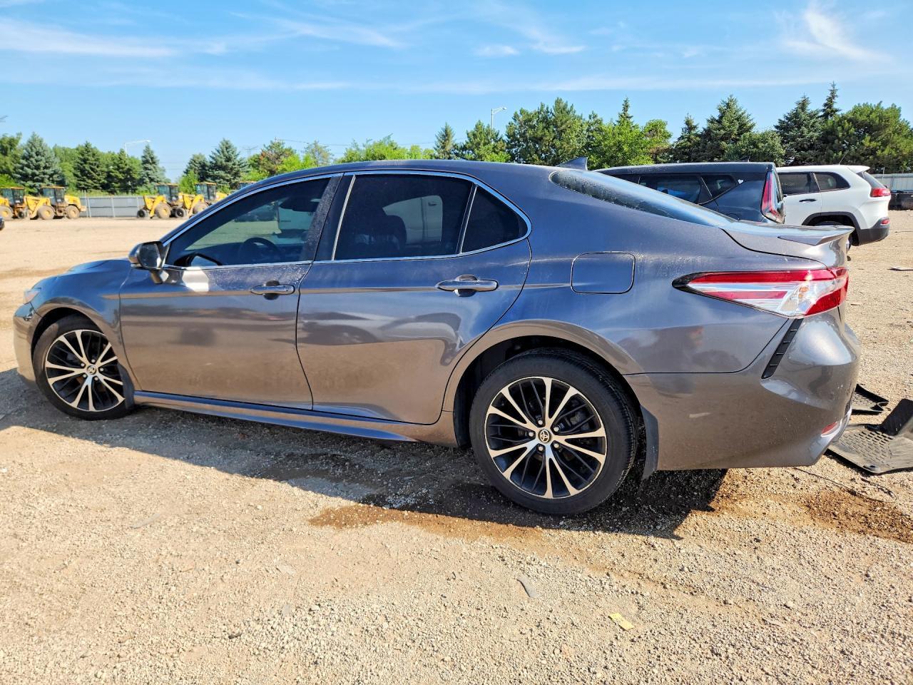 2020 TOYOTA CAMRY — фото 2