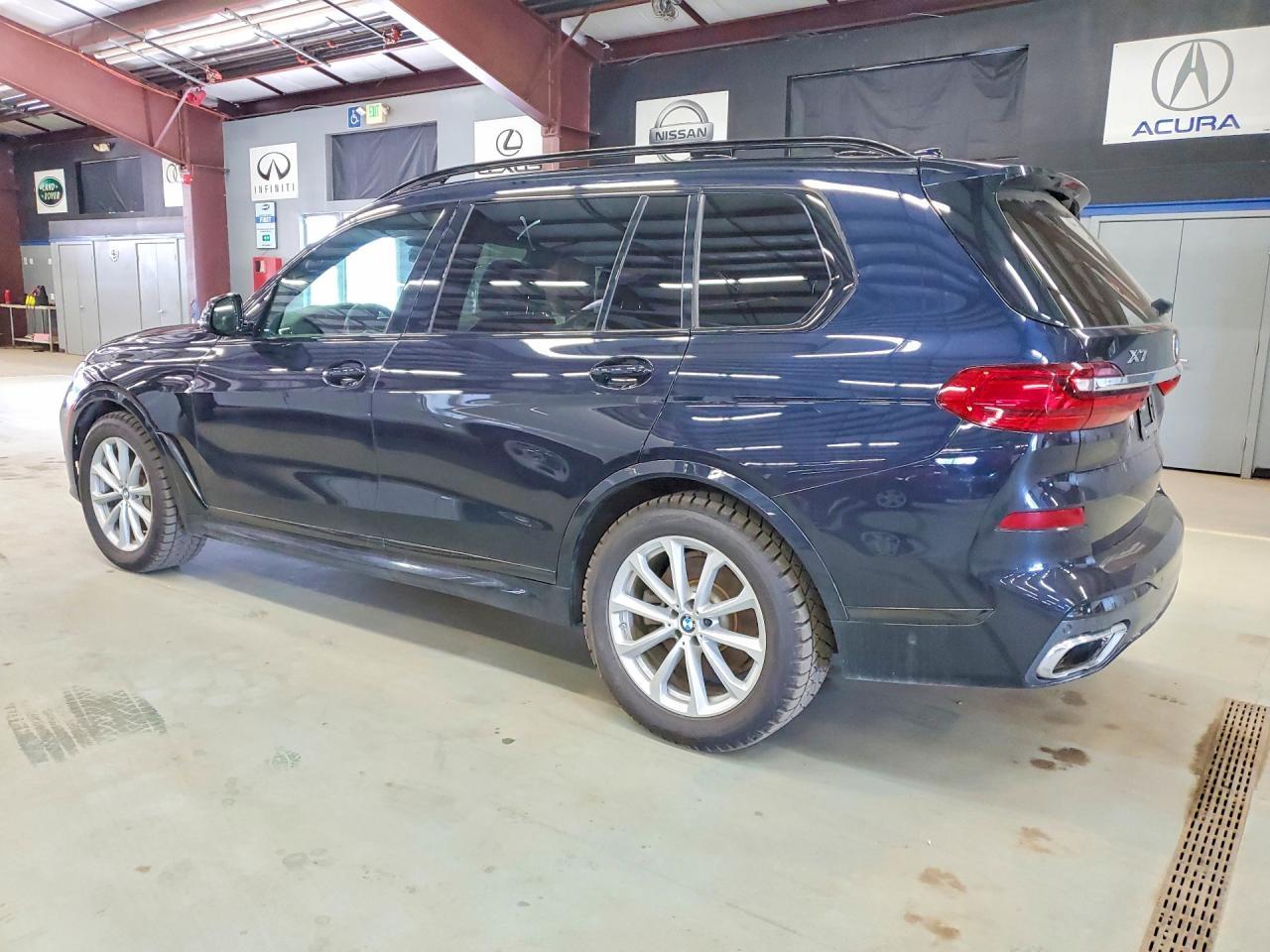 2019 BMW X7 — фото 2