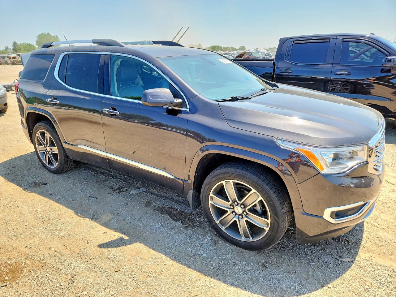2017 GMC ACADIA — фото 4