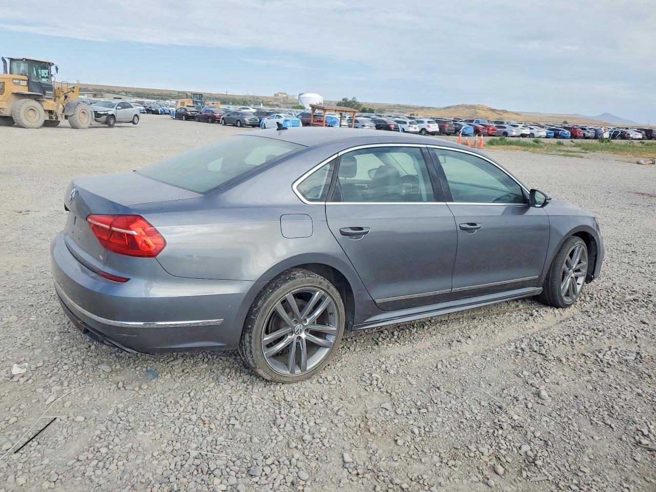 2016 VOLKSWAGEN PASSAT — фото 3