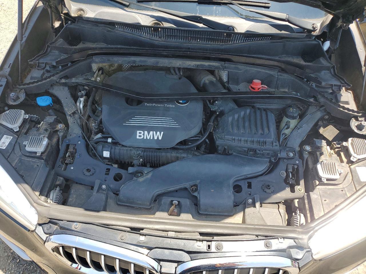 2016 BMW X1 — фото 11