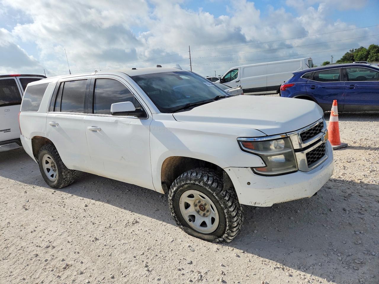 2017 CHEVROLET TAHOE — фото 4
