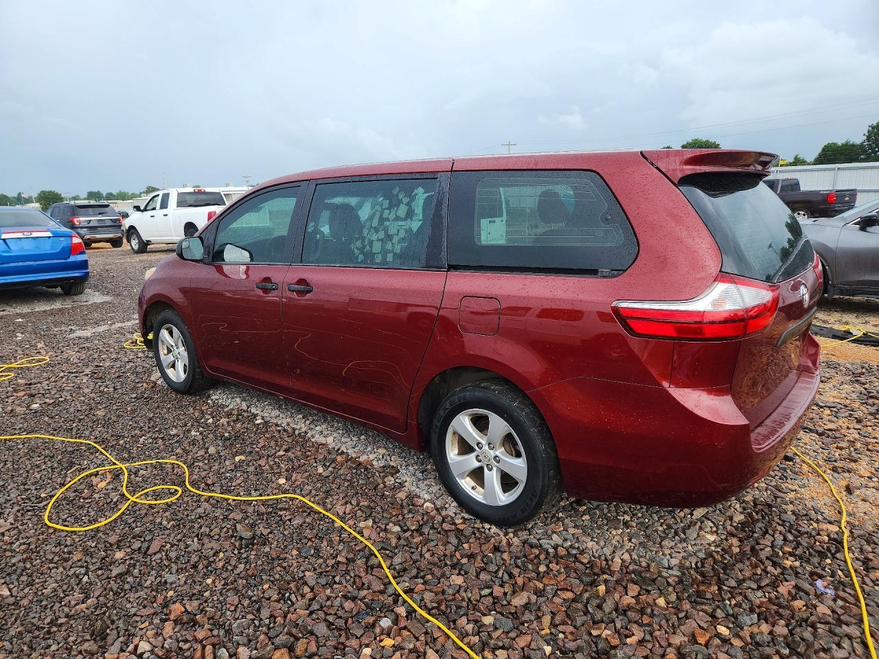 2017 TOYOTA SIENNA — фото 2