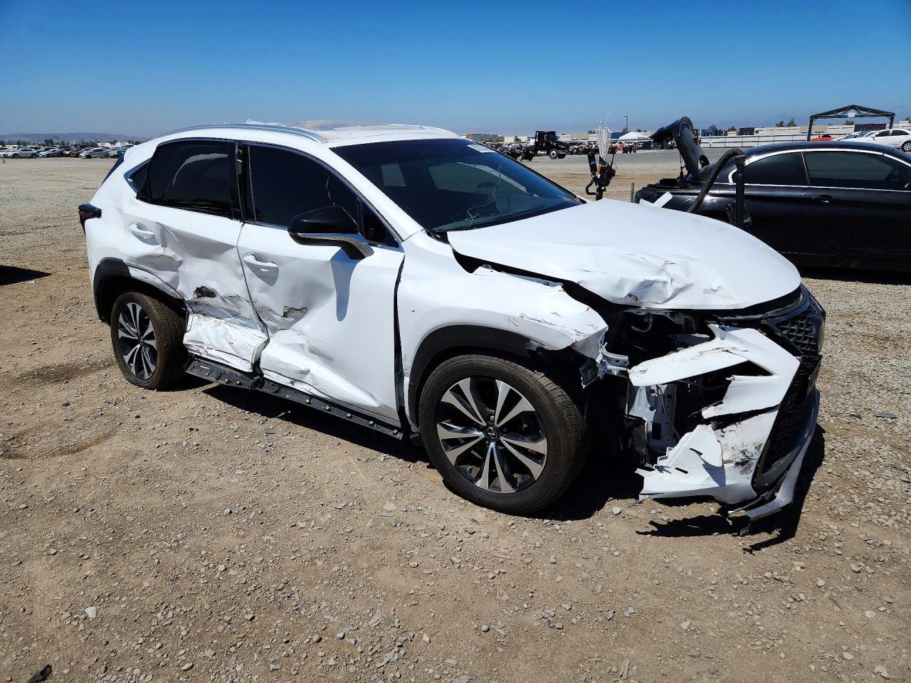 2019 LEXUS NX 300 — фото 4