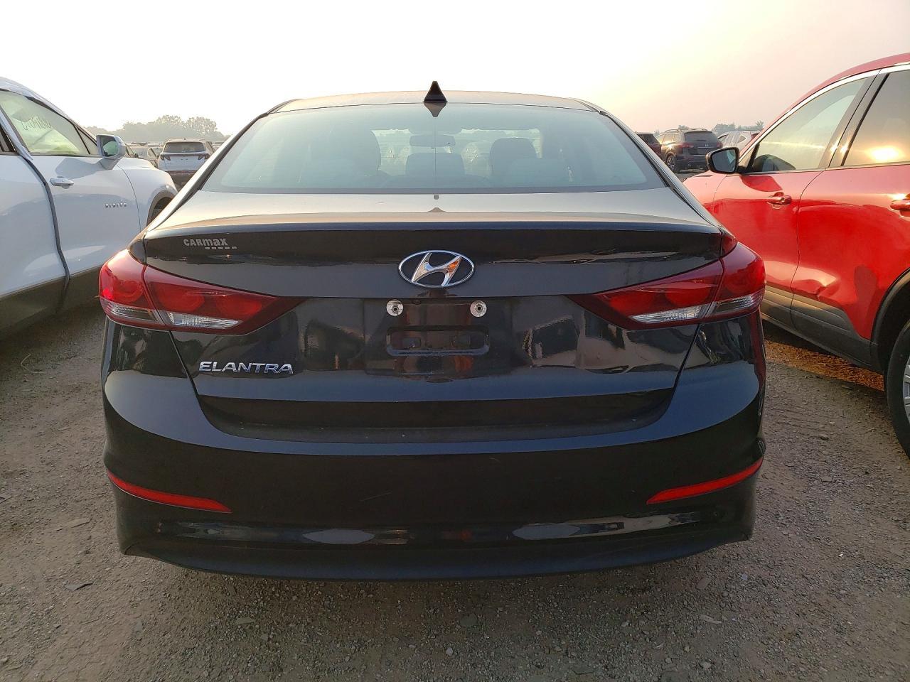 2017 HYUNDAI ELANTRA — фото 6
