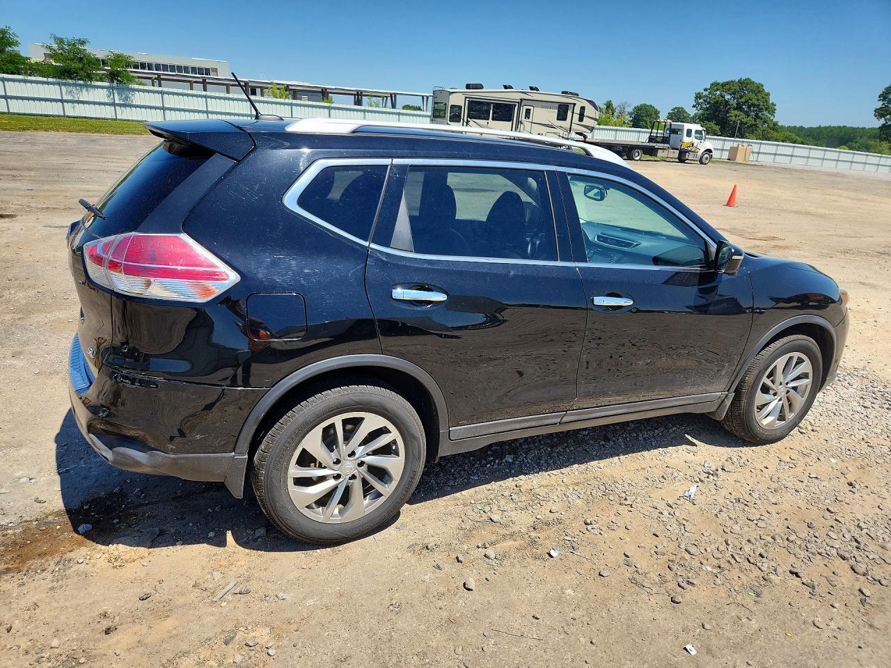 2015 NISSAN ROGUE — фото 3
