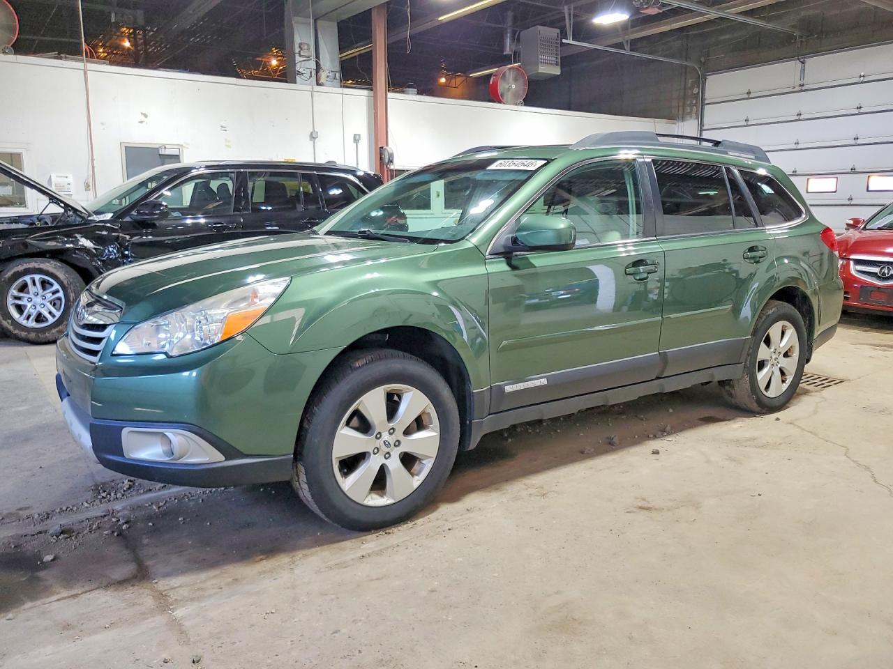2011 SUBARU OUTBACK — фото 1