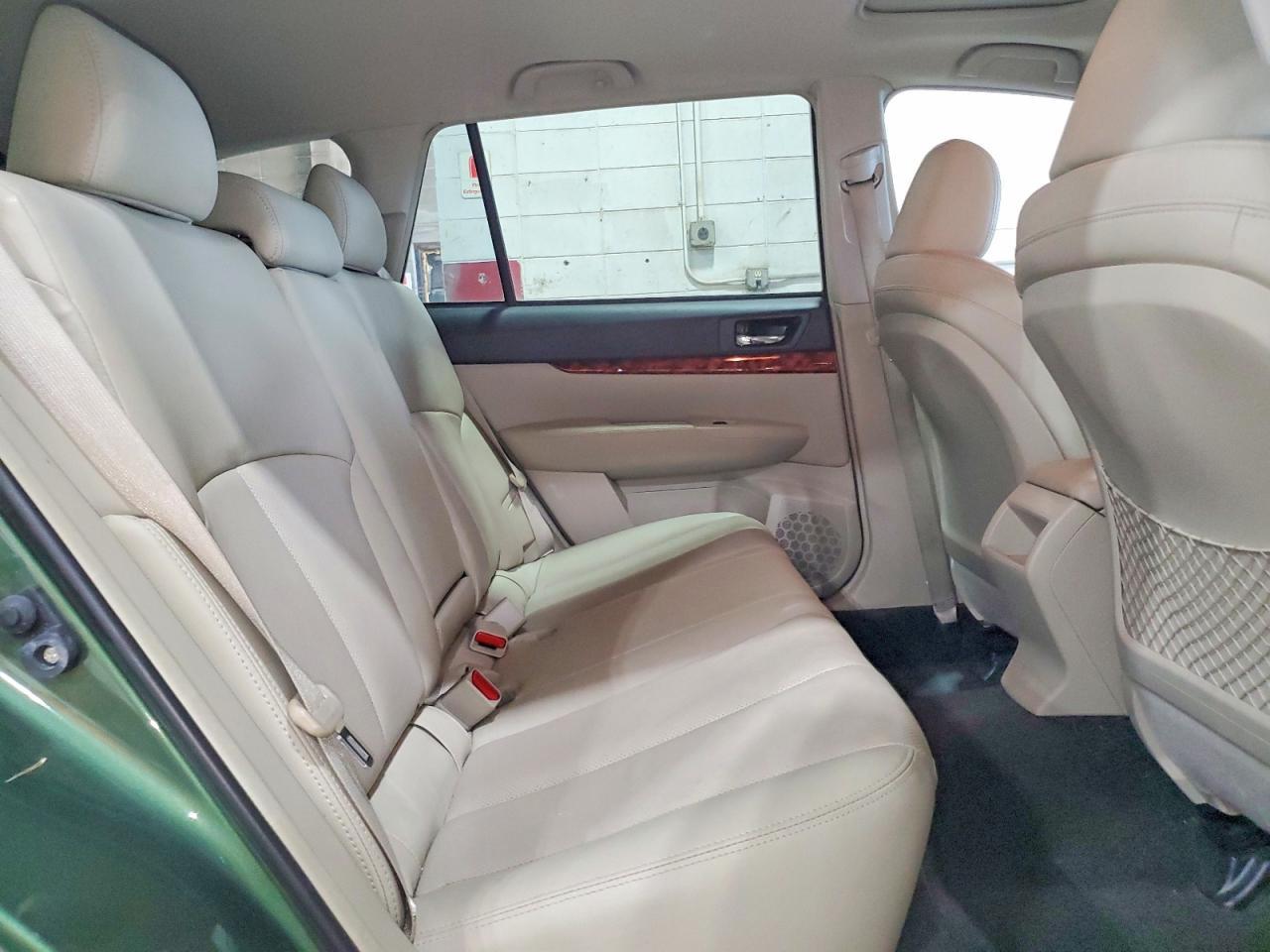 2011 SUBARU OUTBACK — фото 11