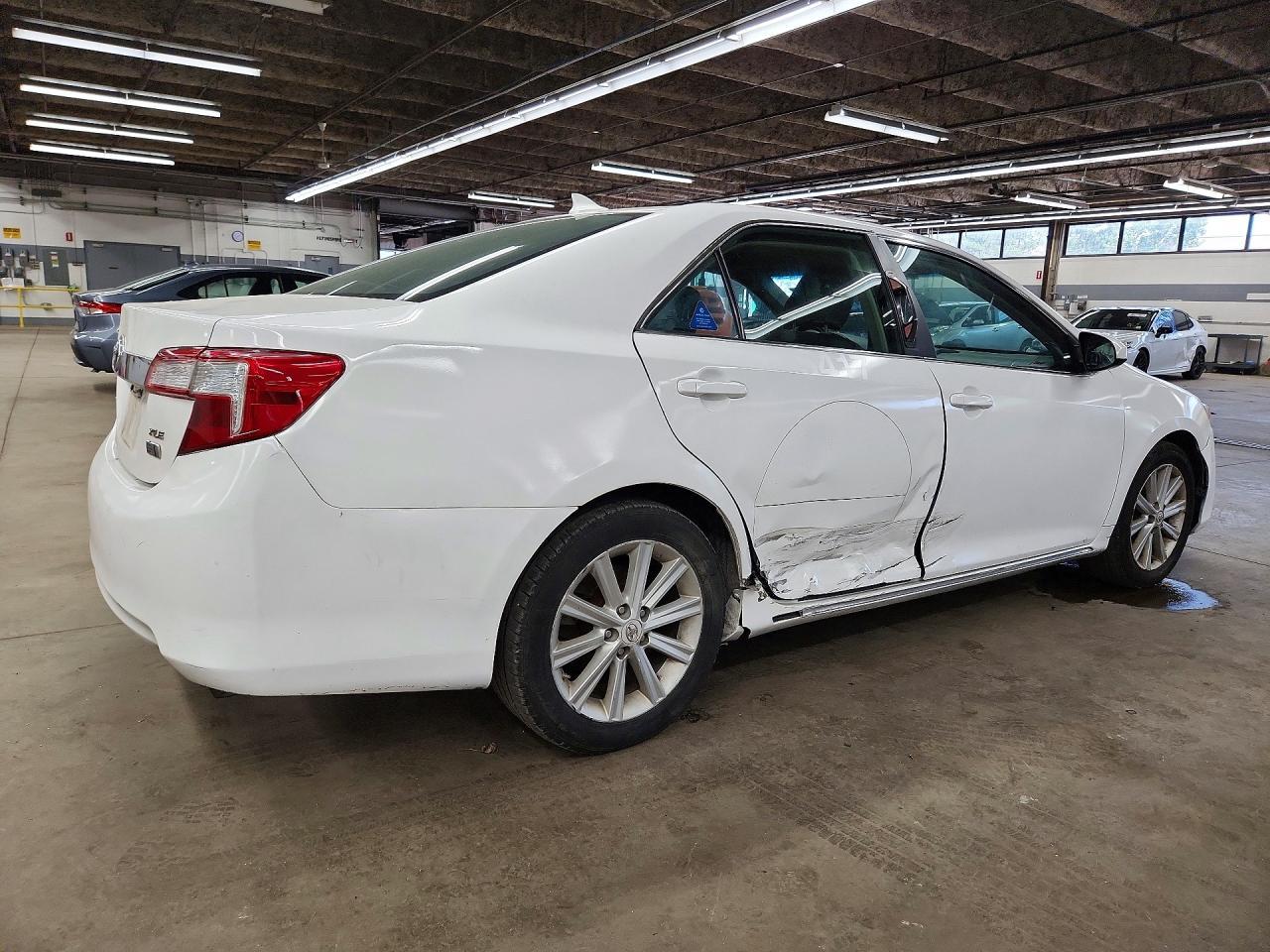2012 TOYOTA CAMRY HYBRID — фото 3
