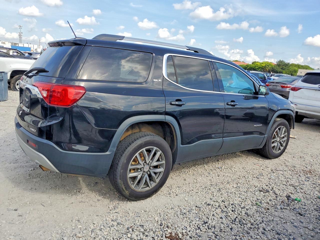 2019 GMC ACADIA — фото 3
