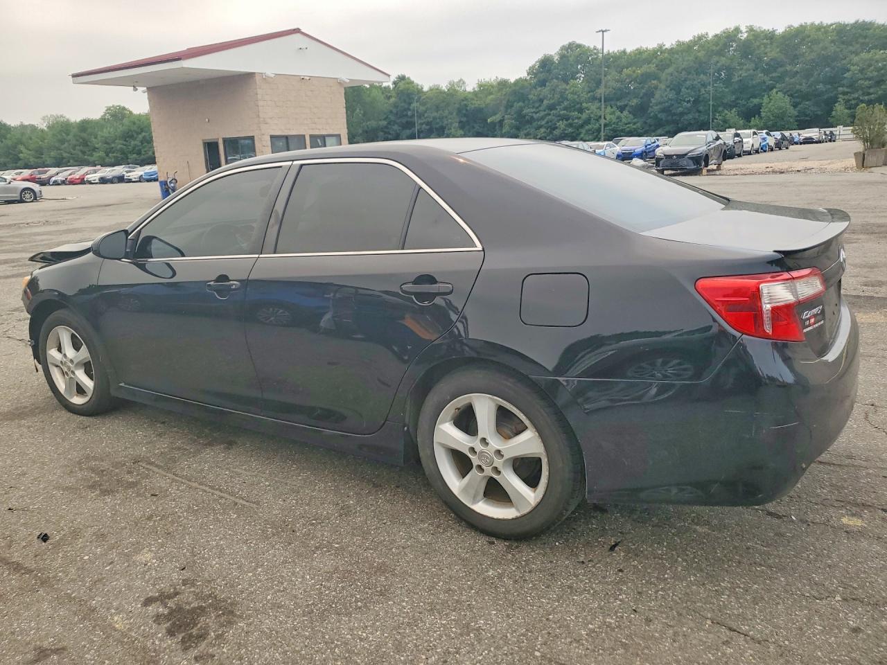 2013 TOYOTA CAMRY — фото 2