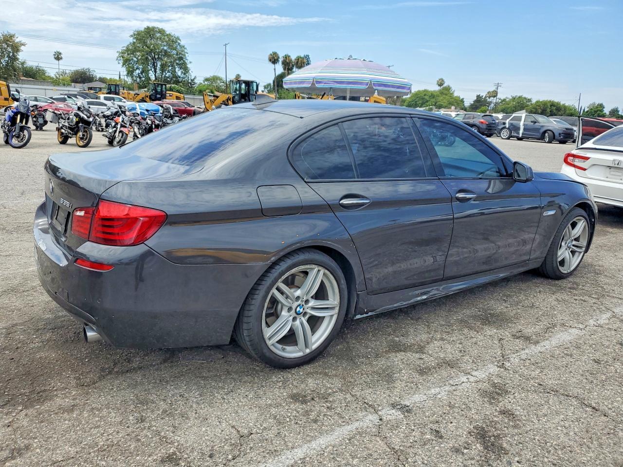 2013 BMW 5 SERIES — фото 3