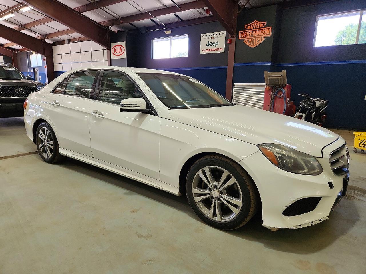 2014 MERCEDES-BENZ E-CLASS — фото 4