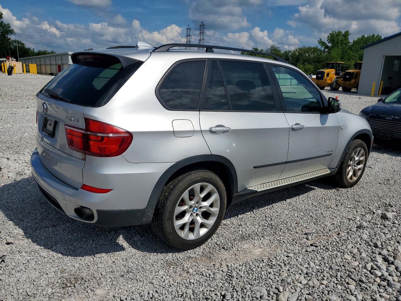 2011 BMW X5 — фото 3