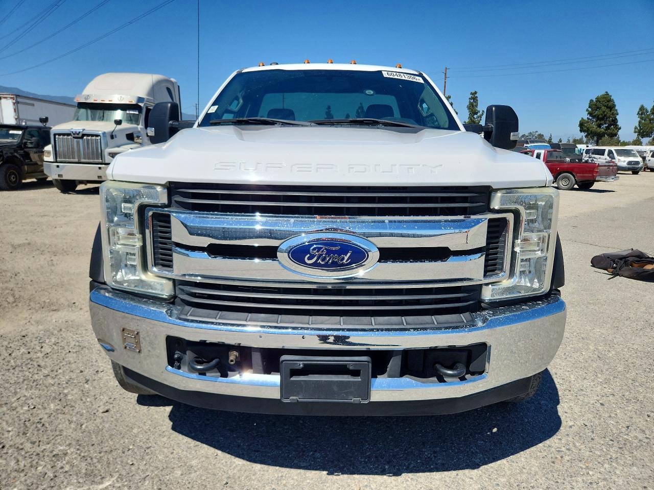 2017 FORD F-550 — фото 5
