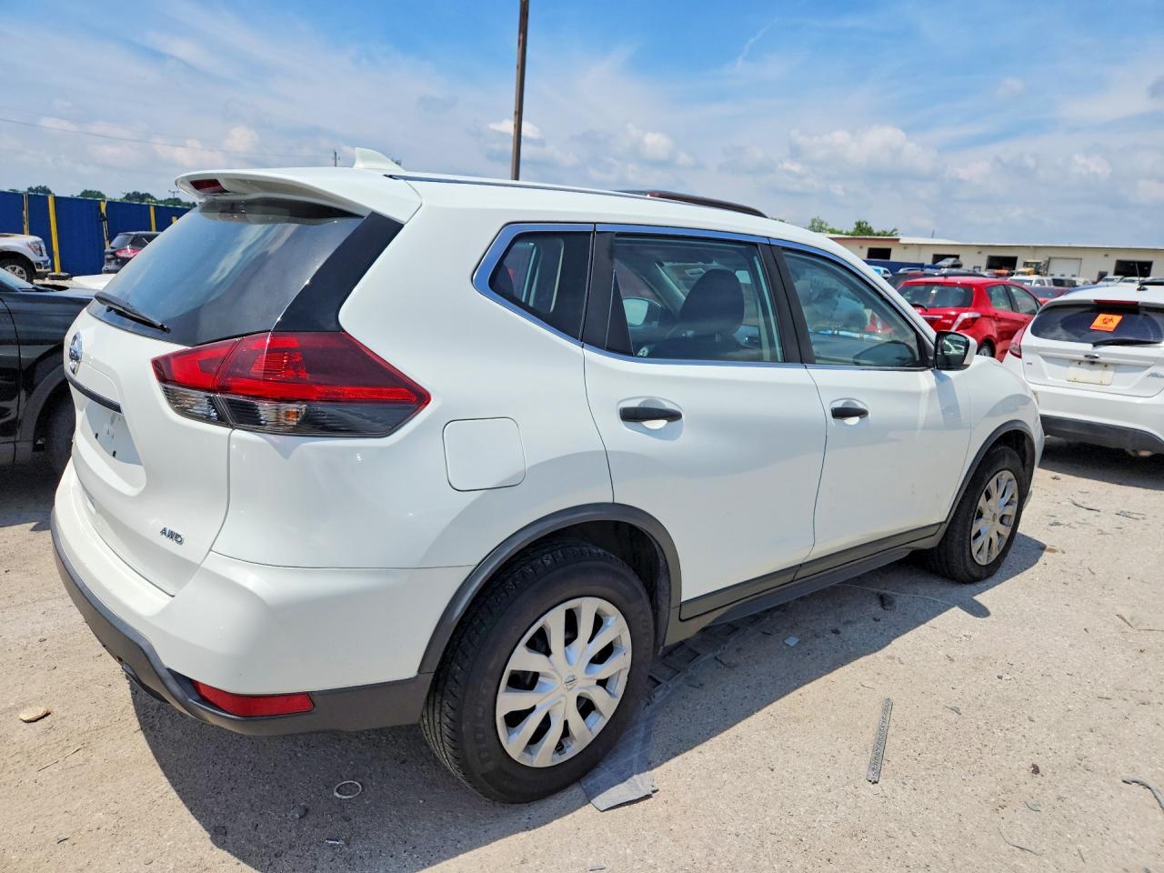 2019 NISSAN ROGUE — фото 3