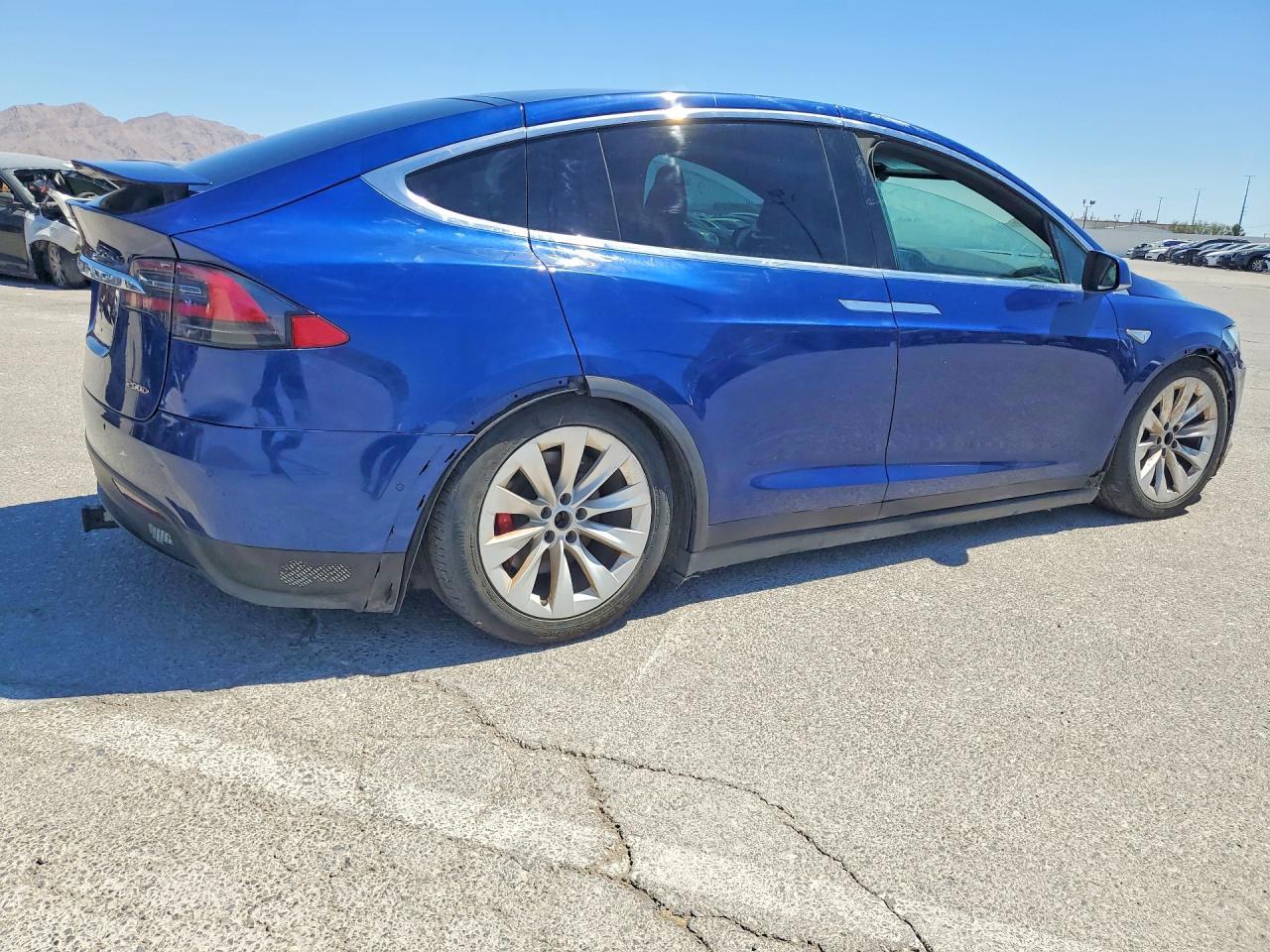 2016 TESLA MODEL X — фото 3