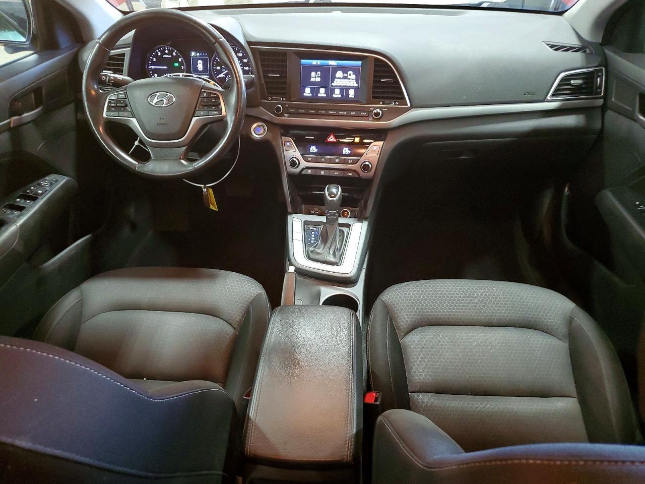 2017 HYUNDAI ELANTRA — фото 8