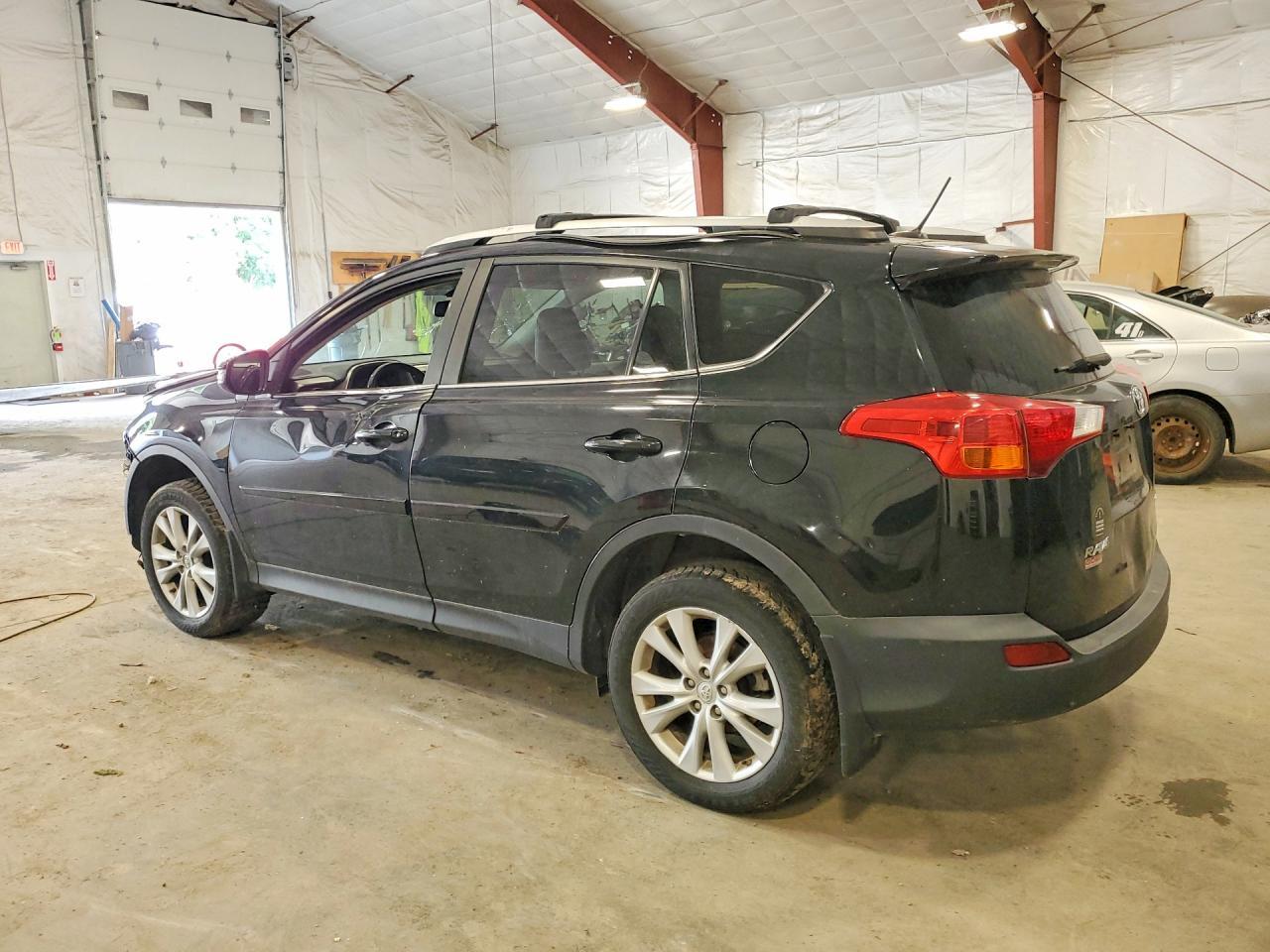 2013 TOYOTA RAV4 — фото 2