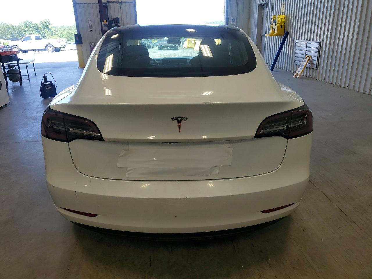 2023 TESLA MODEL 3 — фото 6