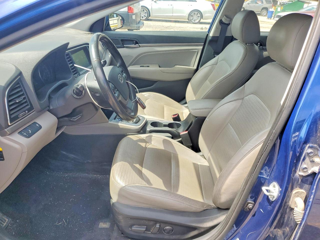 2017 HYUNDAI ELANTRA — фото 7