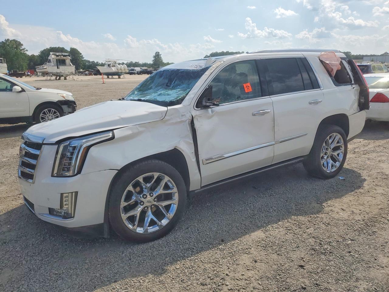 2016 CADILLAC ESCALADE — фото 1